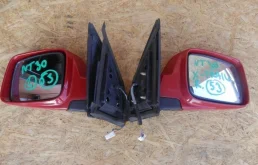 Стекла и зеркала для Nissan X-Trail 2002 года на фотографиях