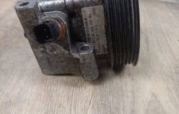 Насос ГУР для Ford Focus 2014 года на фотографиях