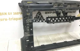 Панель радиатора (телевизор) для Volkswagen Polo 2018 года на фотографиях