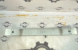 Усилитель бампера передний верхний для Lexus RX 2010 года на фотографиях