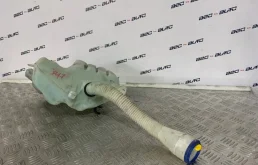 Бачок стеклоомывателя задний для Citroen DS4 2011 года на фотографиях