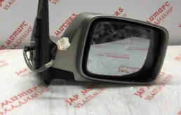 Стекла и зеркала для Nissan X-Trail 2002 года на фотографиях