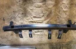 Усилитель заднего бампера для Hyundai Tucson 2008 года на фотографиях