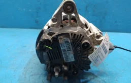 Генератор для Nissan X-Trail 2018 года на фотографиях