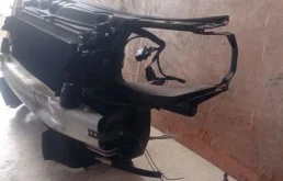 Панель радиатора (телевизор) для Audi A4 2006 года на фотографиях