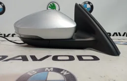 Зеркало боковое правое для Skoda Octavia 2020 года на фотографиях