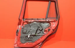 Дверь задняя правая для BMW X3 2006 года на фотографиях