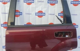 Дверь задняя левая для Nissan X-Trail 2005 года на фотографиях