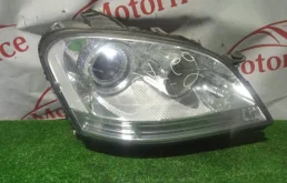 Фара правая для Mercedes-Benz M class 2005 года на фотографиях