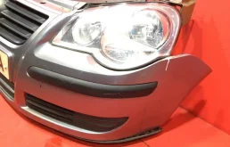 Бампер для Volkswagen Polo 2008 года на фотографиях