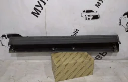 Накладка двери багажника для Toyota RAV4 2013 года на фотографиях