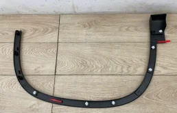 Расширитель арок передний левый для Volkswagen Tiguan 2011 года на фотографиях