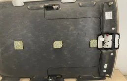 Обшивка крыши (потолок) для Volkswagen Touareg 2013 года на фотографиях