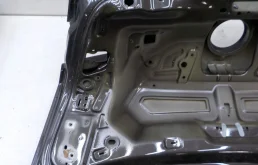 Дверь багажника для Volkswagen Passat 2016 года на фотографиях