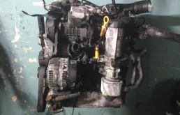 Двигатель для Skoda Octavia 1998 года на фотографиях