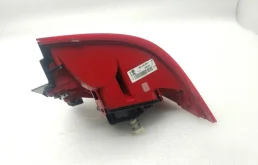 Фонарь внешний правый для Volkswagen Passat 2012 года на фотографиях