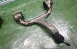 Рычаг передний правый верхний для Mercedes-Benz M class 2005 года на фотографиях