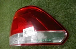 Фонарь внешний правый для Volkswagen Polo 2009 года на фотографиях