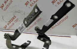 Петля капота левая для Volkswagen Tiguan 2024 года на фотографиях