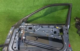 Дверь передняя правая для BMW 5er 2000 года на фотографиях