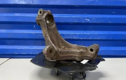 Кулак поворотный левый для Nissan X-Trail 2021 года на фотографиях