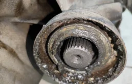 Раздатка для Mitsubishi L200 2009 года на фотографиях