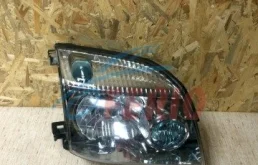 Фары для Nissan X-Trail 2003 года на фотографиях