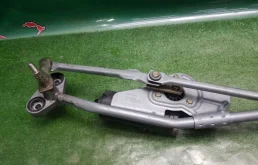 Трапеция стеклоочистителей для BMW 5er 2000 года на фотографиях