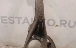 Кулак поворотный левый для Porsche Macan на фотографиях