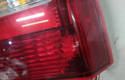 Фонарь правый для Volvo S80 2005 года на фотографиях