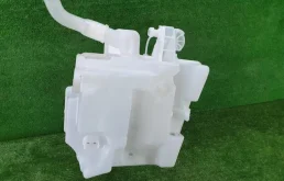 Бачок стеклоомывателя задний для Volkswagen Polo 2017 года на фотографиях