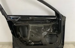 Дверь передняя левая для Audi A4 2016 года на фотографиях