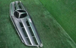 Решетка радиатора для Mercedes-Benz C class 2007 года на фотографиях