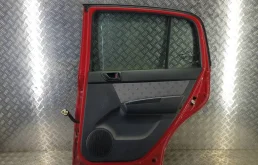 Дверь задняя левая для Hyundai Getz 2004 года на фотографиях