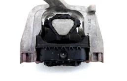 Подушка двигателя передняя правая верхняя для Skoda Octavia 2019 года на фотографиях