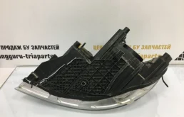 Фара ксенон левая для Skoda Octavia 2010 года на фотографиях