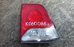 Фонарь левый для Toyota Land Cruiser 2013 года на фотографиях