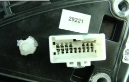 Стекла и зеркала для Hyundai Tucson 2015 года на фотографиях