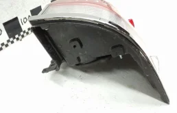 Фонарь правый для Toyota Land Cruiser 2018 года на фотографиях