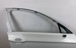 Дверь передняя правая для Volkswagen Passat 2018 года на фотографиях