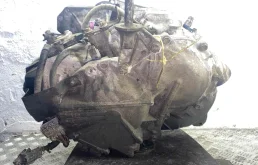 АКПП для Opel Vectra 2004 года на фотографиях