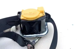 Ремень безопасности передний правый для Nissan X-Trail 2014 года на фотографиях