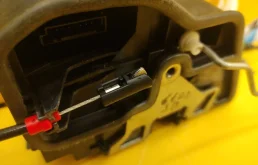 Замок двери задней правой для BMW 5er на фотографиях