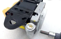 Ремень безопасности передний правый для Nissan X-Trail 2014 года на фотографиях