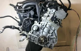 Двигатель без навесного для BMW 1er 2013 года на фотографиях