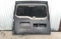 Крышка багажника для Honda CR-V 2003 года на фотографиях