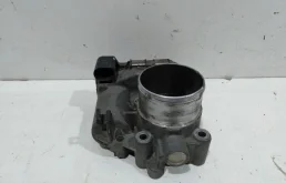 Дроссельная заслонка для Ford Focus 2014 года на фотографиях