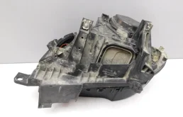 Фара правая для BMW X3 2009 года на фотографиях