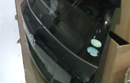 Крышка багажника для Toyota RAV4 2012 года на фотографиях