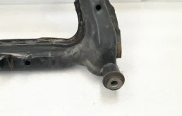 Подрамник двигателя для Nissan Qashqai 2023 года на фотографиях